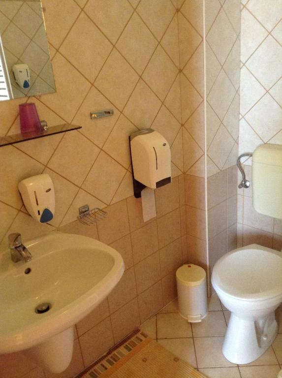 Főnix Fogadó Lenti Habitación foto